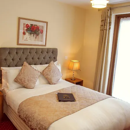Baggot Court Townhouse מלון 3*