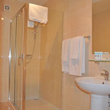 Baggot Court Townhouse מלון