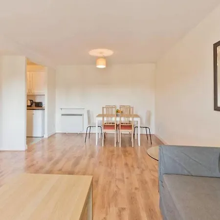Guestready - Bright 2br Flat Near Castle Apartment