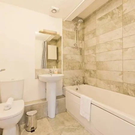 Guestready - Bright 2br Flat Near Castle Dublin