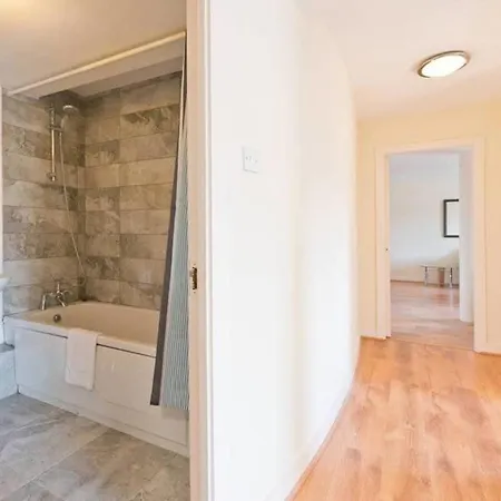 Apartment Guestready - Bright 2br Flat Near Castle