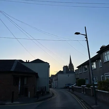 Centre 2 Allen Terrace Phibsborough 7
