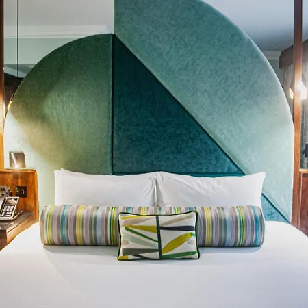 Hotel Arthaus 4*