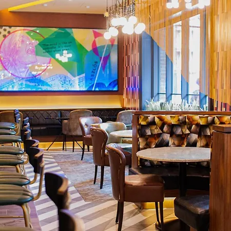 Hotel Arthaus 4*