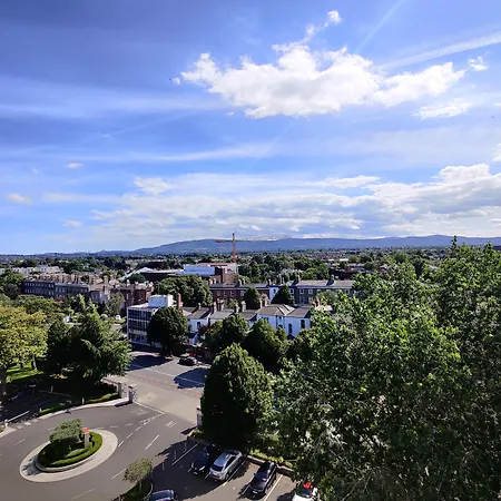 Clayton Burlington Road Hotel 4*
