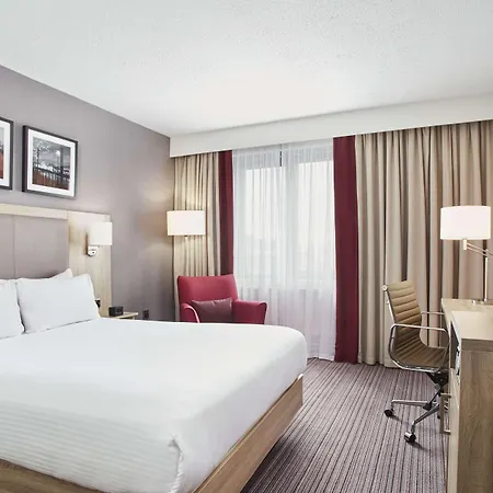 Hotel Hilton Garden City Centre 4*
