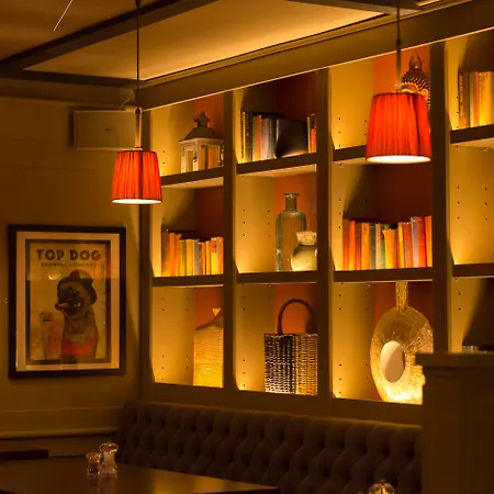 伯宁顿休闲中心酒店 酒店