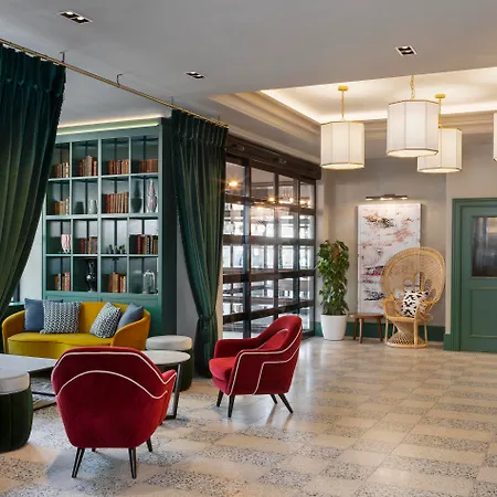 Hotel The