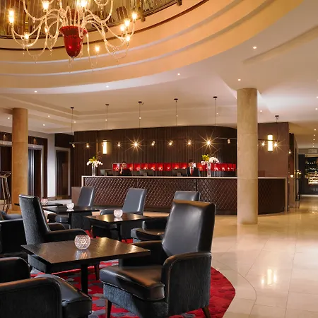 Red Cow Moran Отель 4*