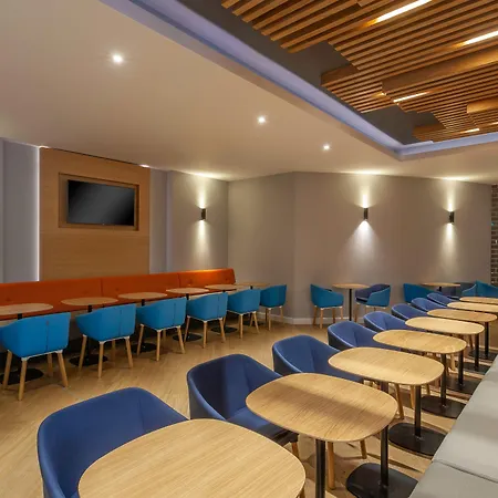 Express Dublin-airport By Ihg 3*
