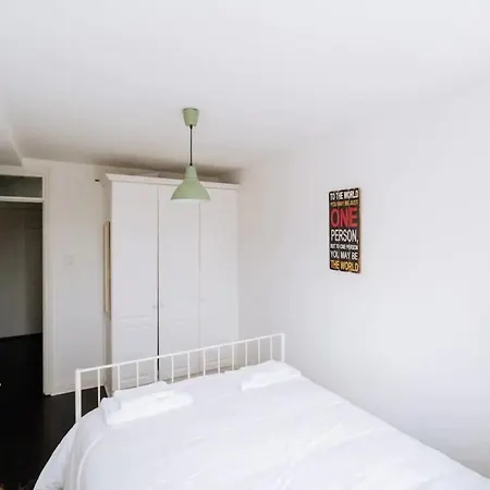 Homely 1 Bedroom In Centre With River View Apartment Dublin