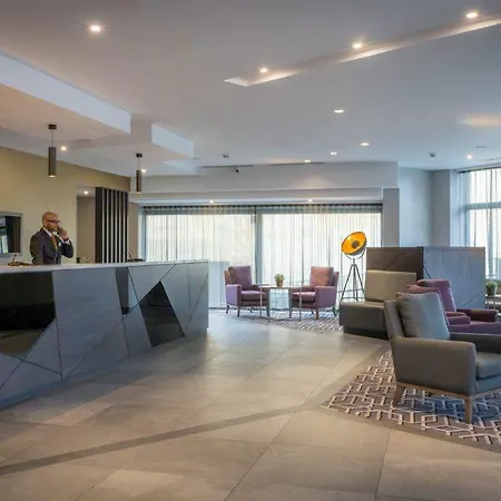 Hotel Maldron Kevin Street, 4*