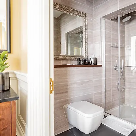 מלון Trinity Townhouse 3*