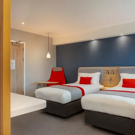 Express Centre By Ihg Hotel 3*