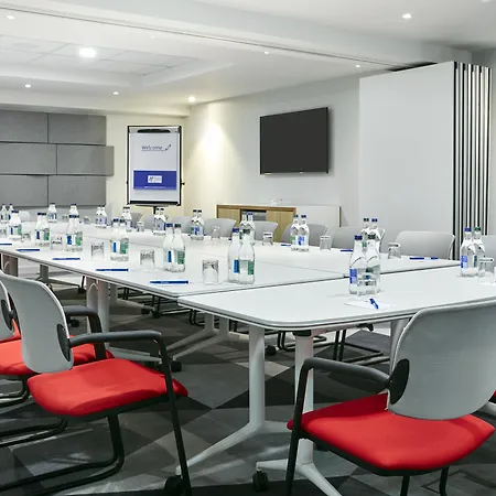 Hotel Express Centre By Ihg