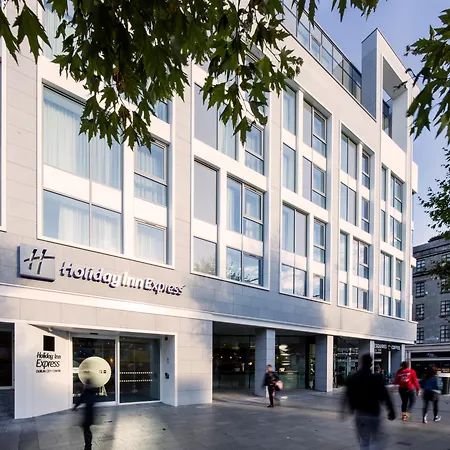 Hotel Express Centre By Ihg 3*