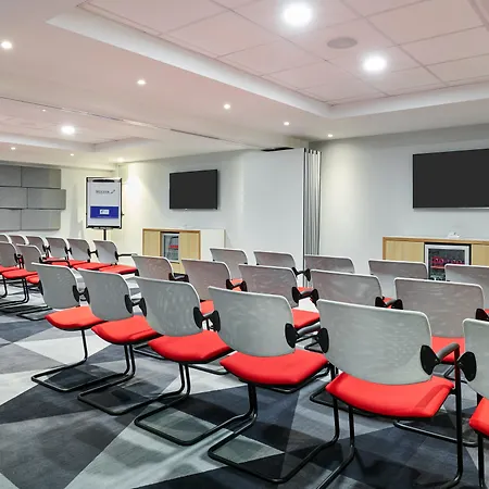 Express Centre By Ihg 3*