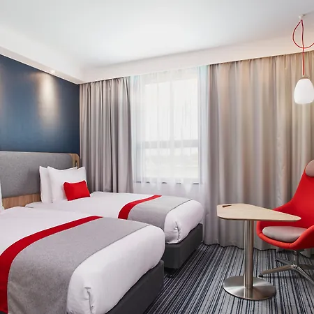 Hotel Express Centre By Ihg 3*