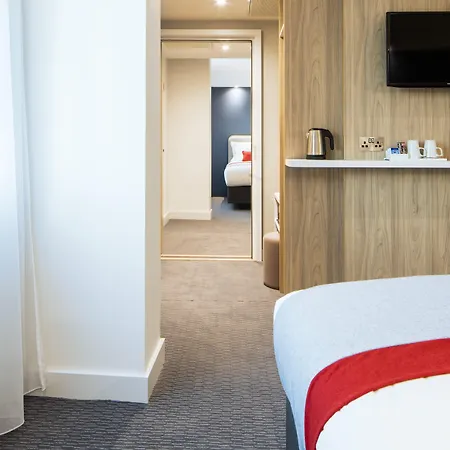 Express Centre By Ihg Hotel