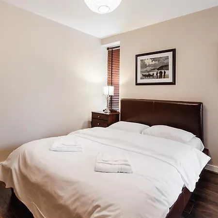 Hanover Wharf Apartment *