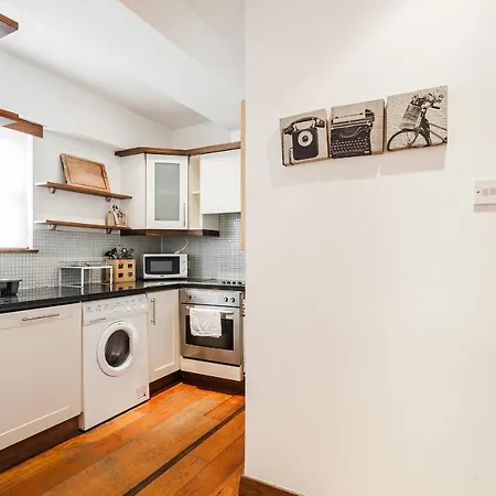 Parnell Boulevard Apartment