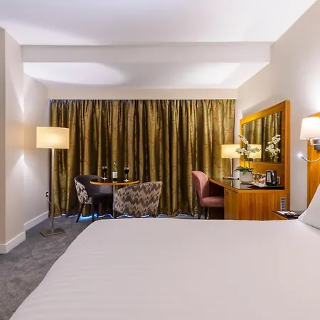 Glashaus 3* Tallaght