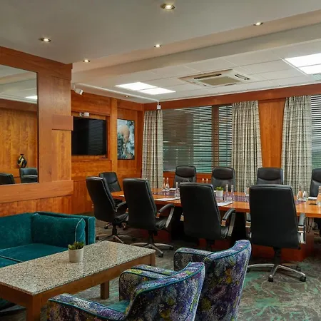 Отель Crowne Plaza Dublin By Ihg 4*