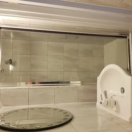 فندق مبيت وإفطار Kgt House