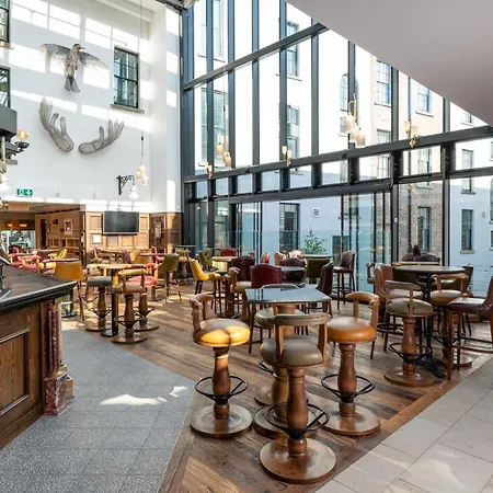 Keavan's Port Hotel, Hotel Dublin