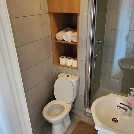 Bed & Breakfast Kgt House Dublino