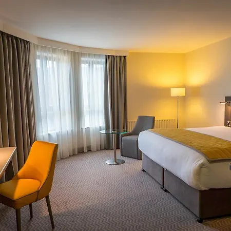 מלון Maldron Pearse Street City 4*