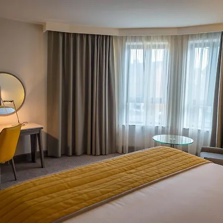 Maldron Pearse Street City 4* דבלין