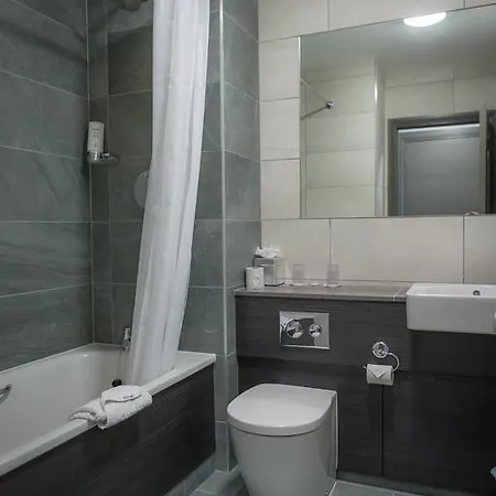 Maldron Pearse Street City מלון