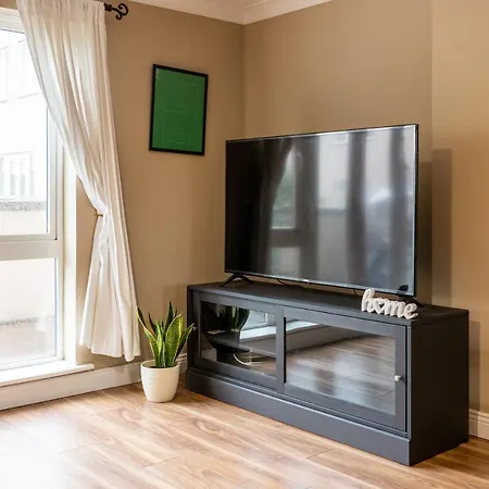 Orchard Way, Shared With An Amazing Double Bedroom With Ensuite * Dublin