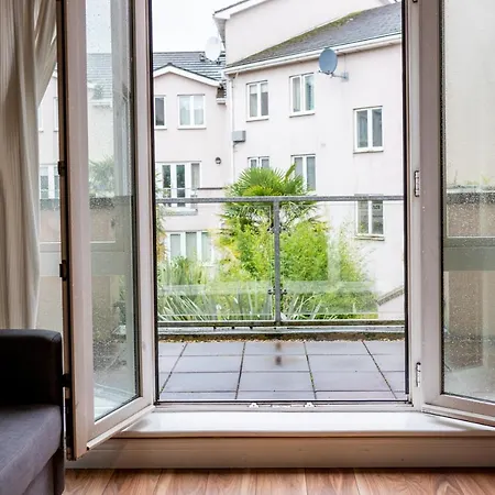 Orchard Way, Shared With An Amazing Double Bedroom With Ensuite Homestay *