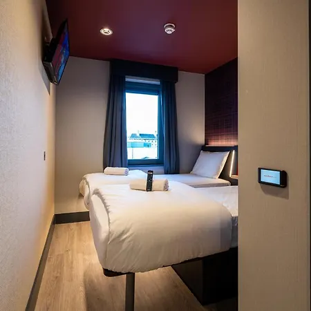 Hotel Easyhotel *