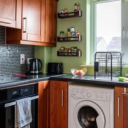 Orchard Way, Shared With An Amazing Double Bedroom With Ensuite Homestay *