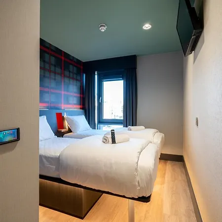 Hotel Easyhotel