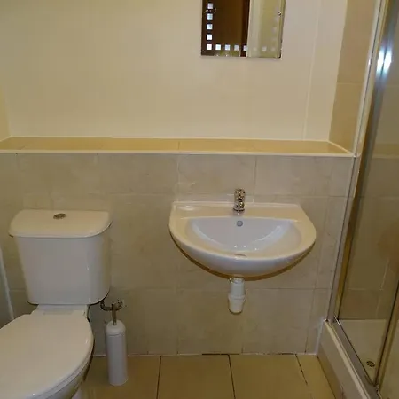 2 Bed In Centre *