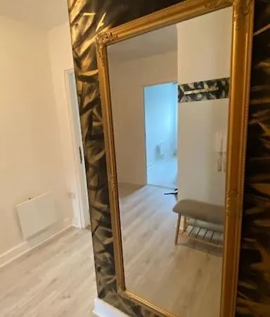 Stunning Modern 2bed Near City& Airport Dublino