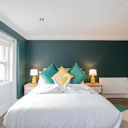 The Yellow Door By Shortstays Holiday home Dublin