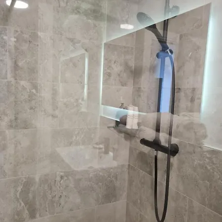 Pembroke Guest Apartamento