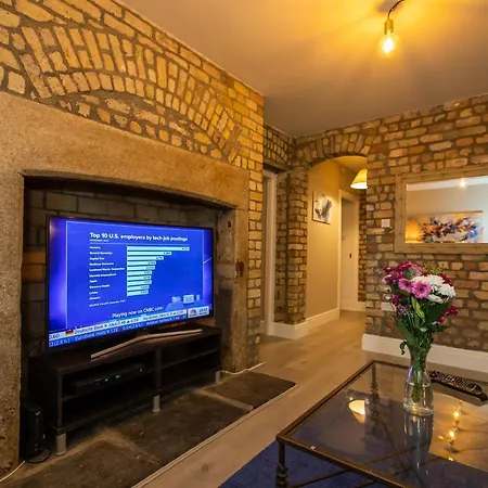 Ballsbridge Apartament *