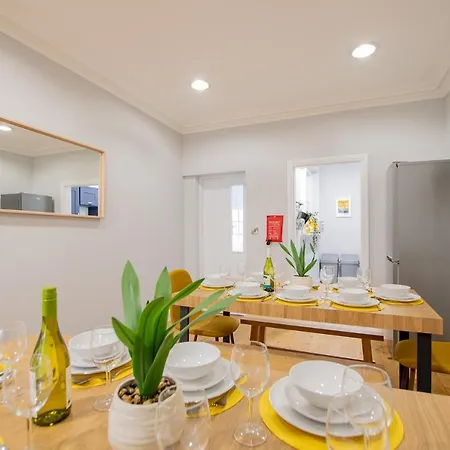 Holiday home The Yellow Door By Shortstays Dublin