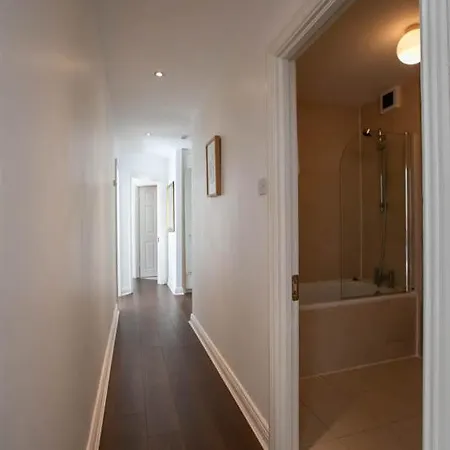 Grand Canal District Apartment