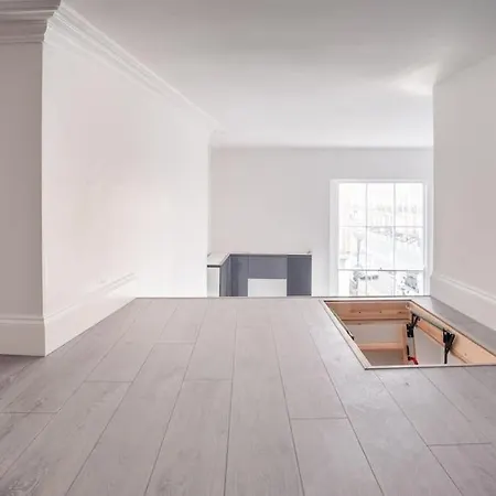 Central Dublin Apartment *