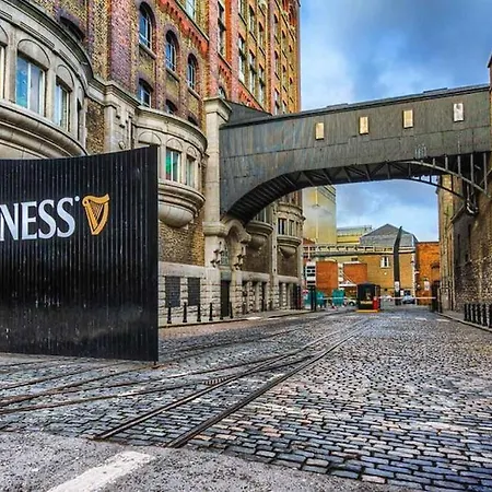 Near Guinness & Heuston Station Apartment *
