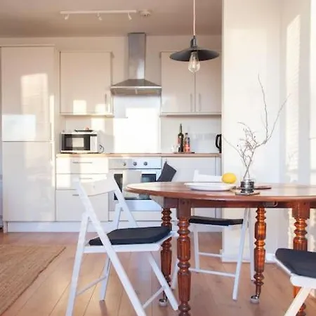 2 Bed 2 Bath With Canal View Dublin