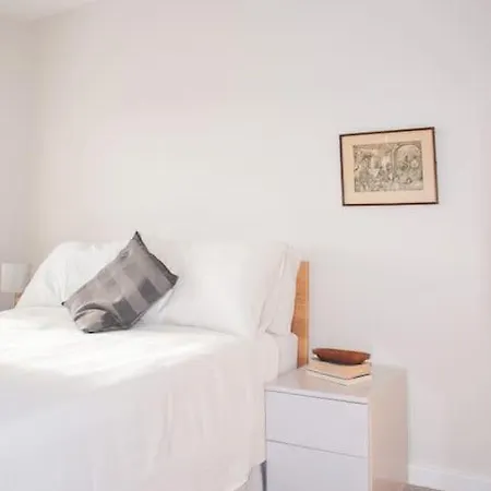 2 Bed 2 Bath With Canal View Apartment