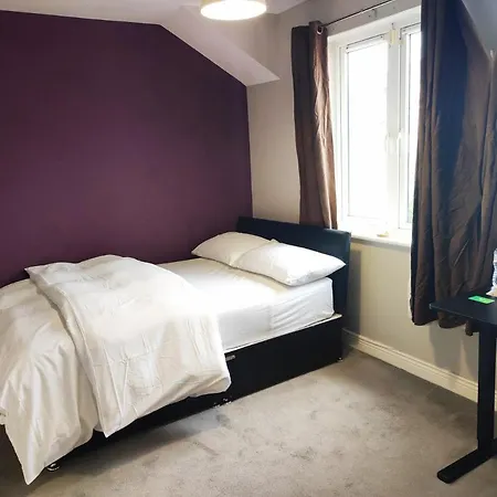 Homestay Orchard Way, Shared With An Amazing Double Bedroom With Ensuite *
